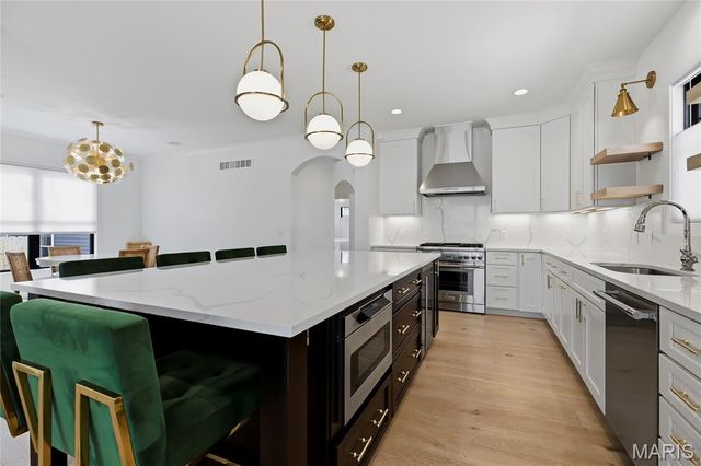 516 Arminda Avenue, Kirkwood, MO 63122