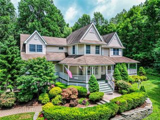 84 Meadow Ridge Road, Warwick, NY 10990