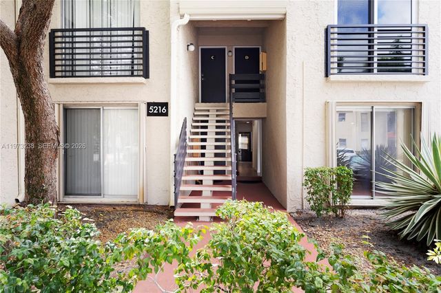 5216 NE 6th Ave B3, Oakland Park, FL 33334