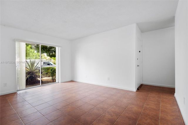 5216 NE 6th Ave B3, Oakland Park, FL 33334