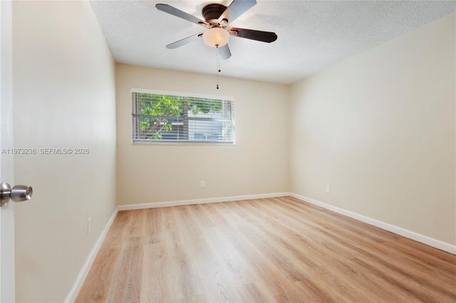 5216 NE 6th Ave B3, Oakland Park, FL 33334