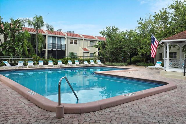 5216 NE 6th Ave B3, Oakland Park, FL 33334