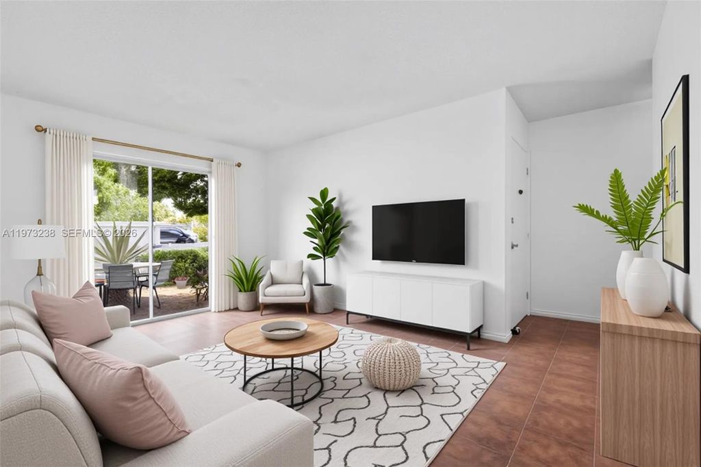 5216 NE 6th Ave B3, Oakland Park, FL 33334