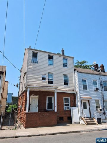 176 Beech Street, Paterson, NJ 07501