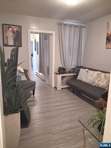 176 Beech Street, Paterson, NJ 07501