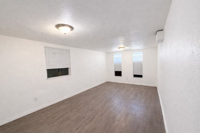 3408 S Hughes Avenue, Fort Worth, TX 76119