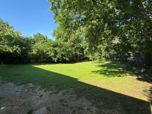 3408 S Hughes Avenue, Fort Worth, TX 76119