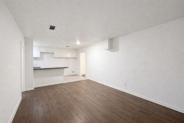 3408 S Hughes Avenue, Fort Worth, TX 76119