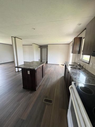 131 Lawless Lane, Jamestown, KY 42629