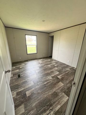 131 Lawless Lane, Jamestown, KY 42629