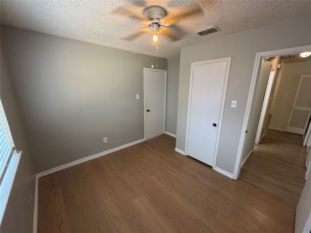 2907 Hilltop Drive, Euless, TX 76039