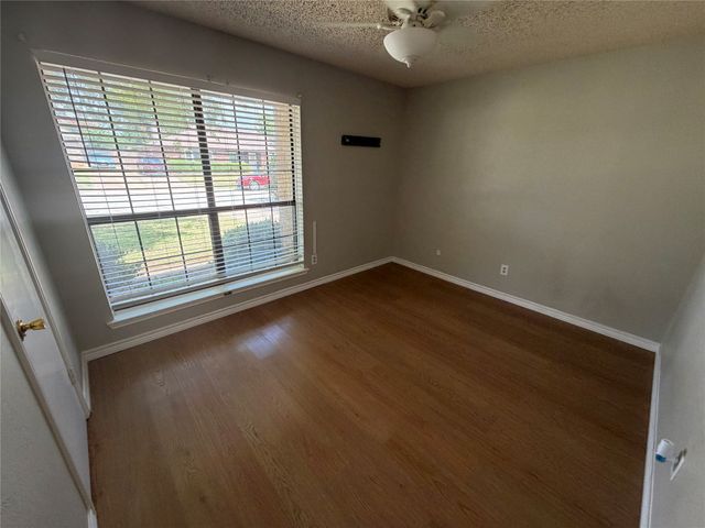 2907 Hilltop Drive, Euless, TX 76039