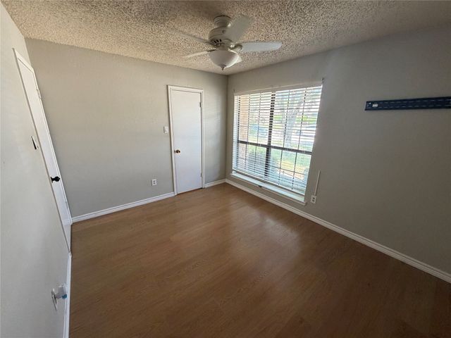 2907 Hilltop Drive, Euless, TX 76039