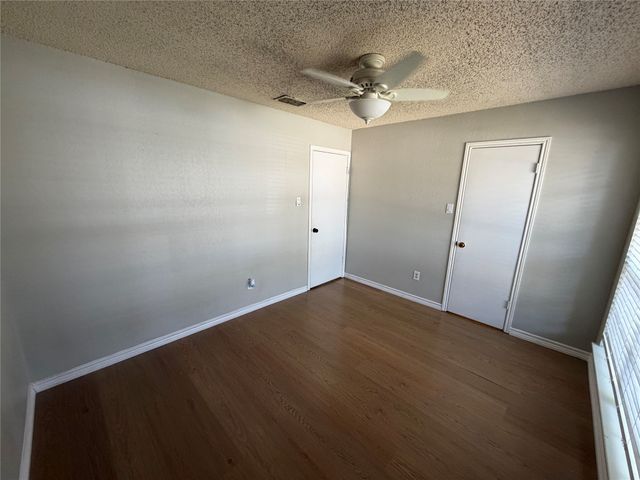 2907 Hilltop Drive, Euless, TX 76039