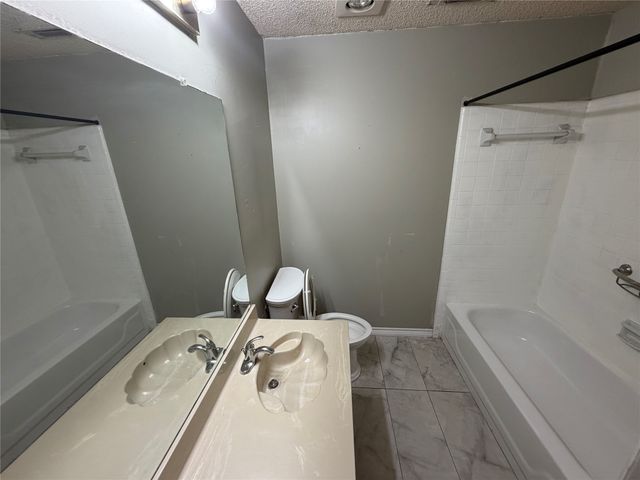 2907 Hilltop Drive, Euless, TX 76039