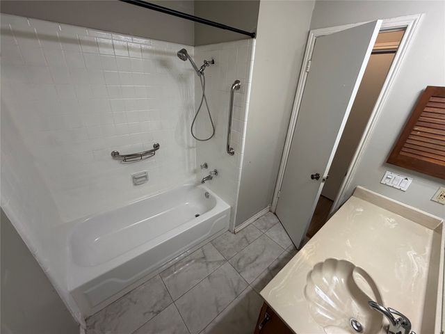 2907 Hilltop Drive, Euless, TX 76039