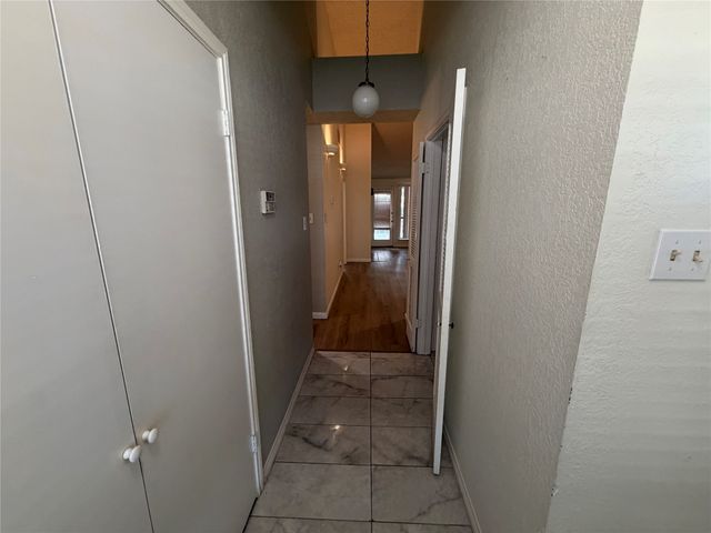 2907 Hilltop Drive, Euless, TX 76039