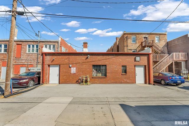 1018 15TH Avenue, East Moline, IL 61244