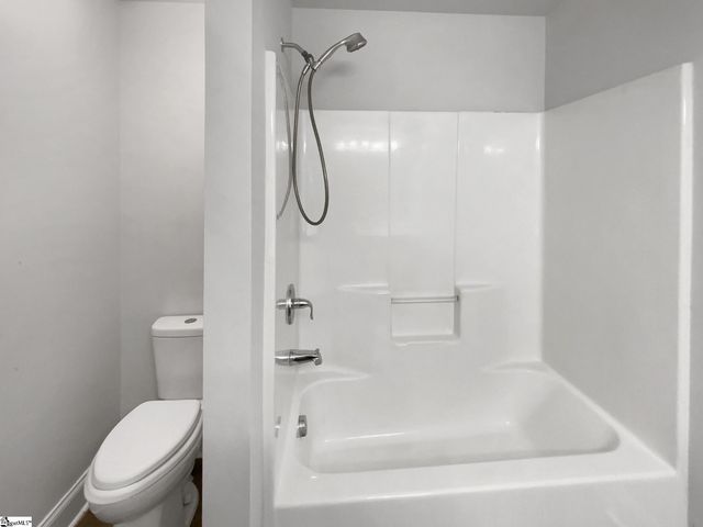 2407 E Lee Road, Taylors, SC 29687