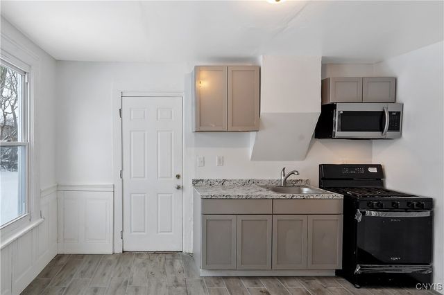 1210 Carbon Street, Syracuse, NY 13208