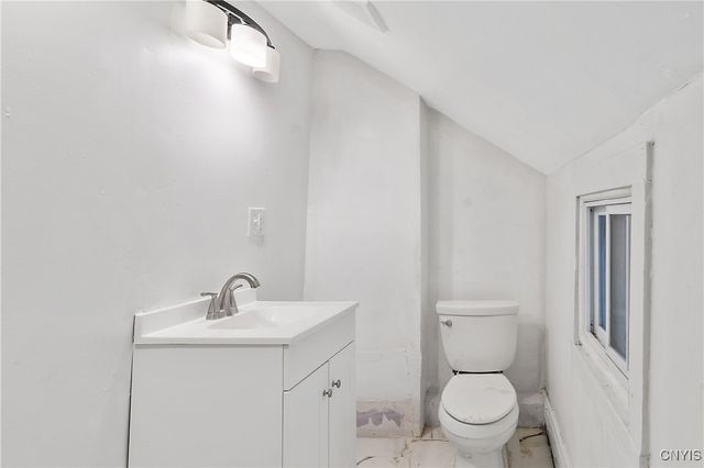 1210 Carbon Street, Syracuse, NY 13208