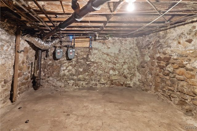 1210 Carbon Street, Syracuse, NY 13208