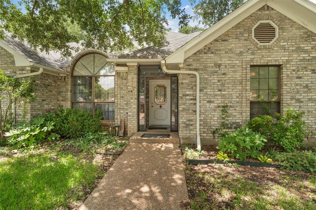 2804 Chimney Hill Drive, Waco, TX 76708