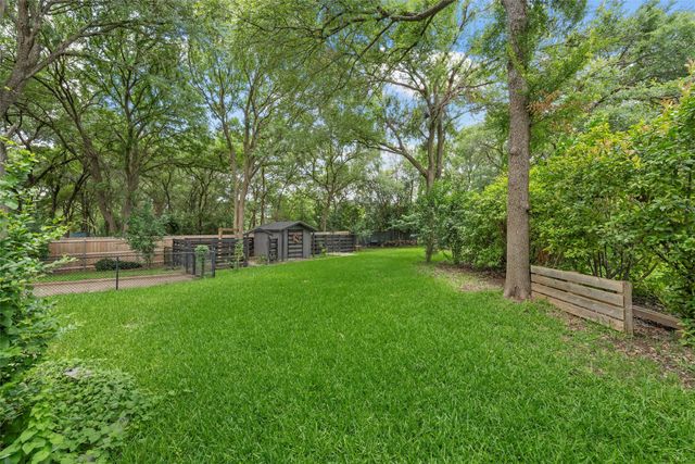 2804 Chimney Hill Drive, Waco, TX 76708