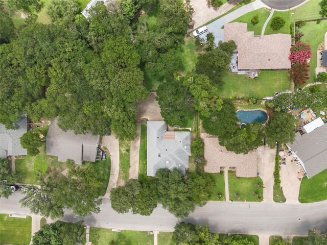 2804 Chimney Hill Drive, Waco, TX 76708