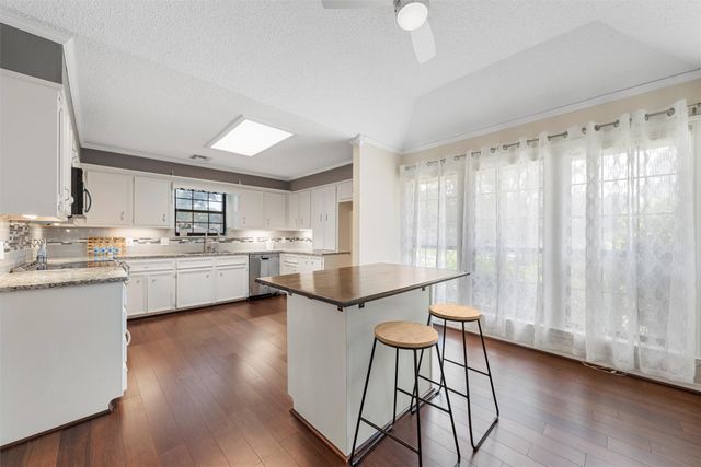 2804 Chimney Hill Drive, Waco, TX 76708