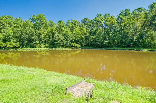 155 Alexander Way, Richmond Hill, GA 31324