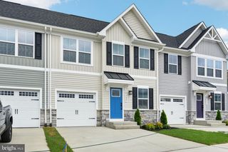 9005 OWENSBY DR, Fredericksburg, VA 22408