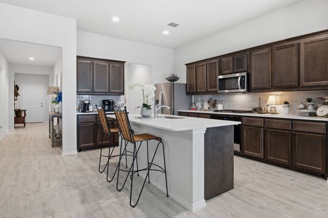 420 Basalt Drive, Azle, TX 76020