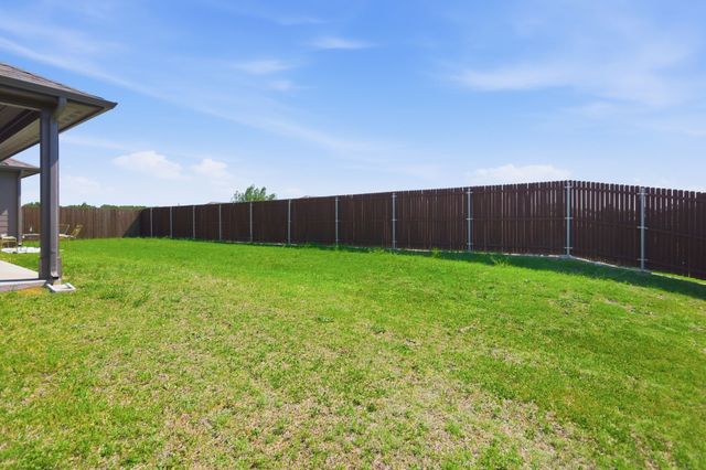 420 Basalt Drive, Azle, TX 76020