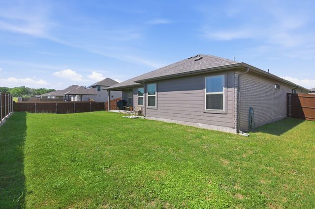 420 Basalt Drive, Azle, TX 76020