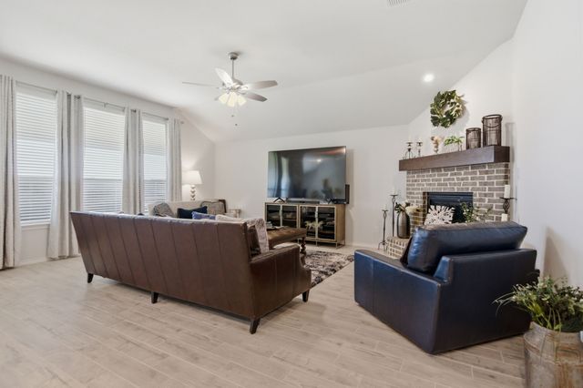 420 Basalt Drive, Azle, TX 76020