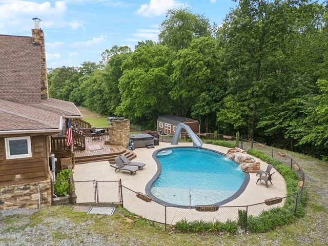 6485 Highland Rd, Portland, TN 37148