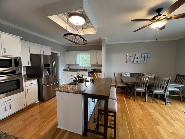 166 Stoneridge Drive, Chesnee, SC 29323