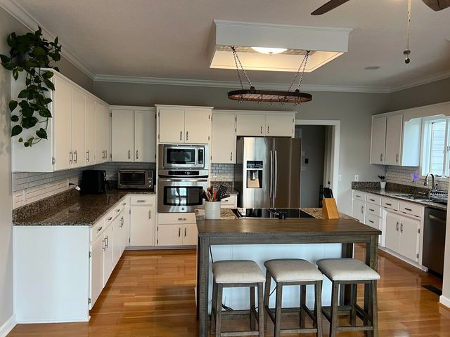 166 Stoneridge Drive, Chesnee, SC 29323