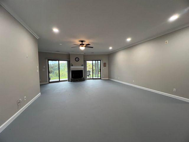 166 Stoneridge Drive, Chesnee, SC 29323