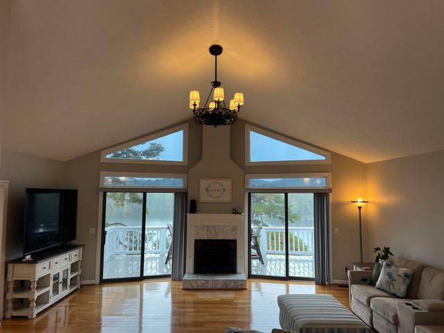 166 Stoneridge Drive, Chesnee, SC 29323