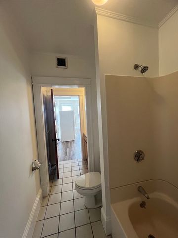 58 Sawtell Ave 4, Brockton, MA 02301