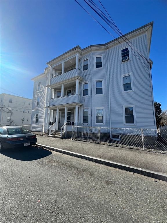 58 Sawtell Ave 4, Brockton, MA 02301