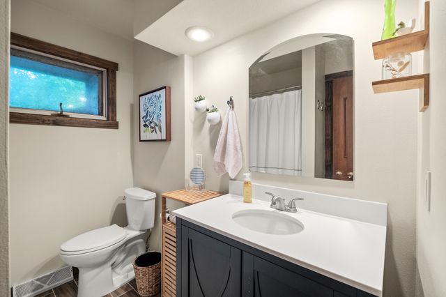 2831 SE 10th Street, Des Moines, IA 50315