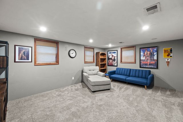 2831 SE 10th Street, Des Moines, IA 50315