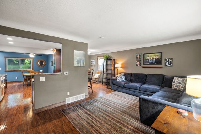 2831 SE 10th Street, Des Moines, IA 50315