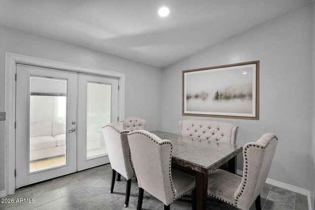 2103 W PALOMINO Drive, Chandler, AZ 85224