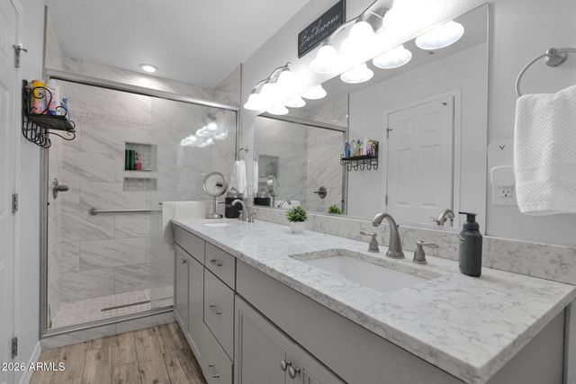 2103 W PALOMINO Drive, Chandler, AZ 85224