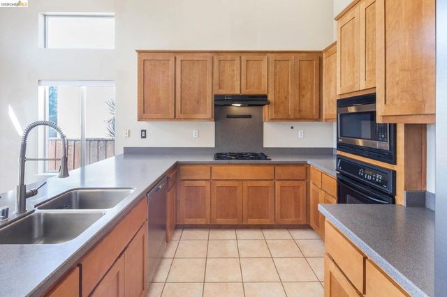 2902 Haddington Ct, Brentwood, CA 94513