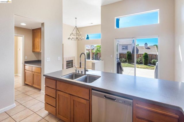 2902 Haddington Ct, Brentwood, CA 94513